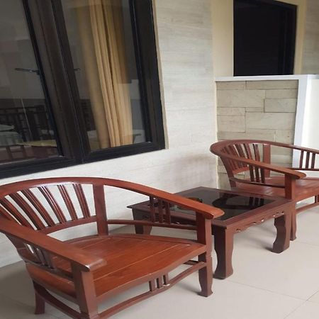 Oyo 2671 Wisma Djaja Syariah Bojonegoro Esterno foto