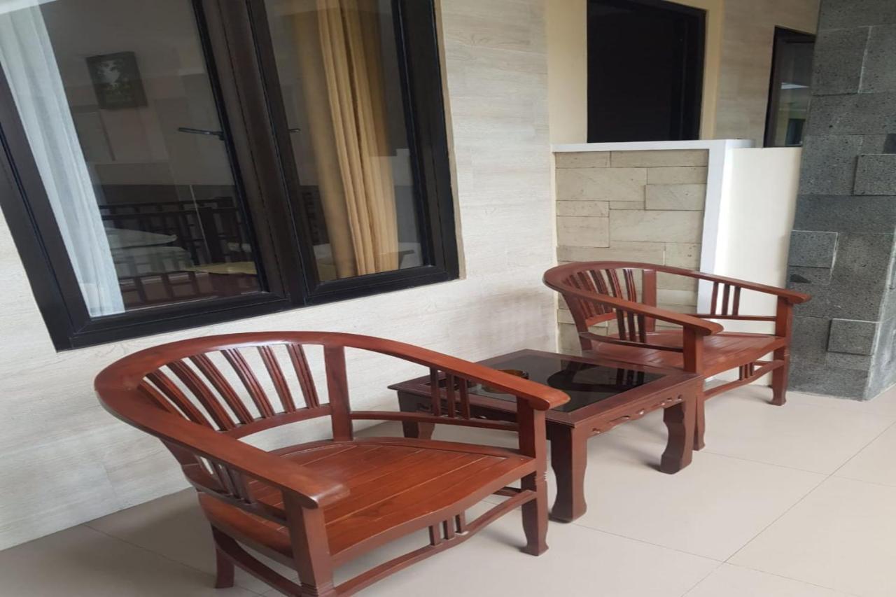 Oyo 2671 Wisma Djaja Syariah Bojonegoro Esterno foto