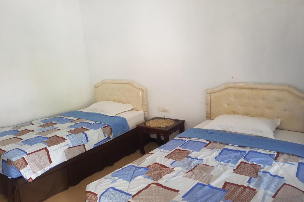 Oyo 2671 Wisma Djaja Syariah Bojonegoro Esterno foto