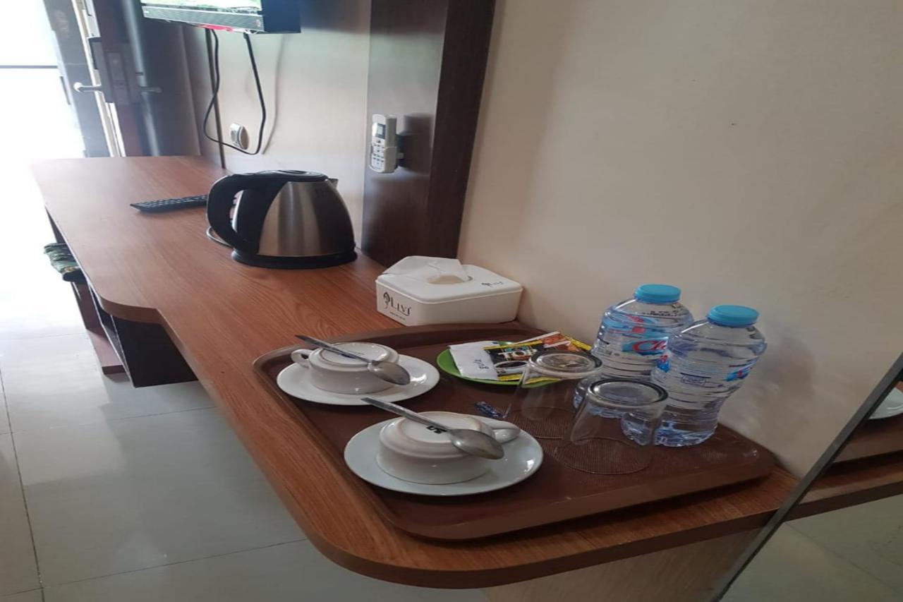 Oyo 2671 Wisma Djaja Syariah Bojonegoro Esterno foto